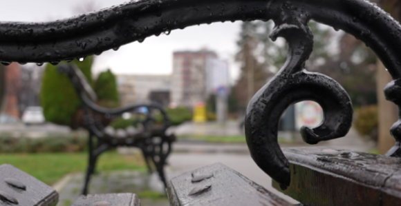 Pretežno oblačno, ujutro i uveče sa slabom padavinama