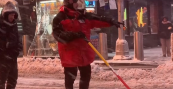 Сњежна олуја у САД, стотине хиљада људи остало без струје