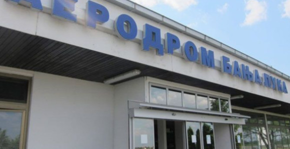 Таксиста платио 50 КМ за 59 минута на Аеродрому Бањалука