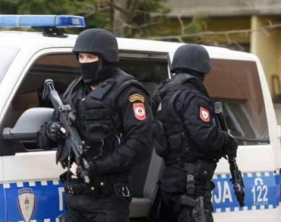 U Srpskoj institucije treniraju strogoću, ali na običnoj raji