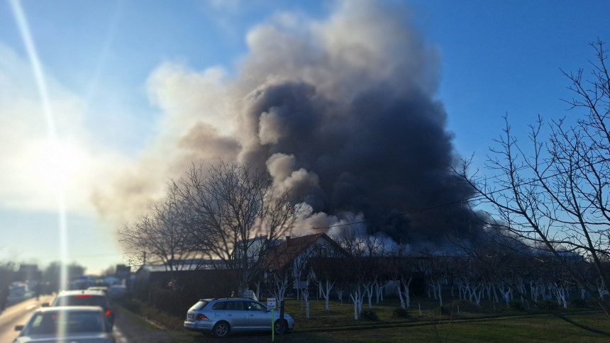 Veliki požar u naselju Bukvik kod Brčkog, ima povrijeđenih (VIDEO)