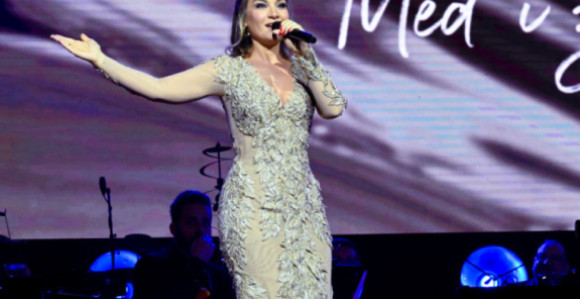 Jelena Tomašević se srušila na bini, prebačena u bolnicu