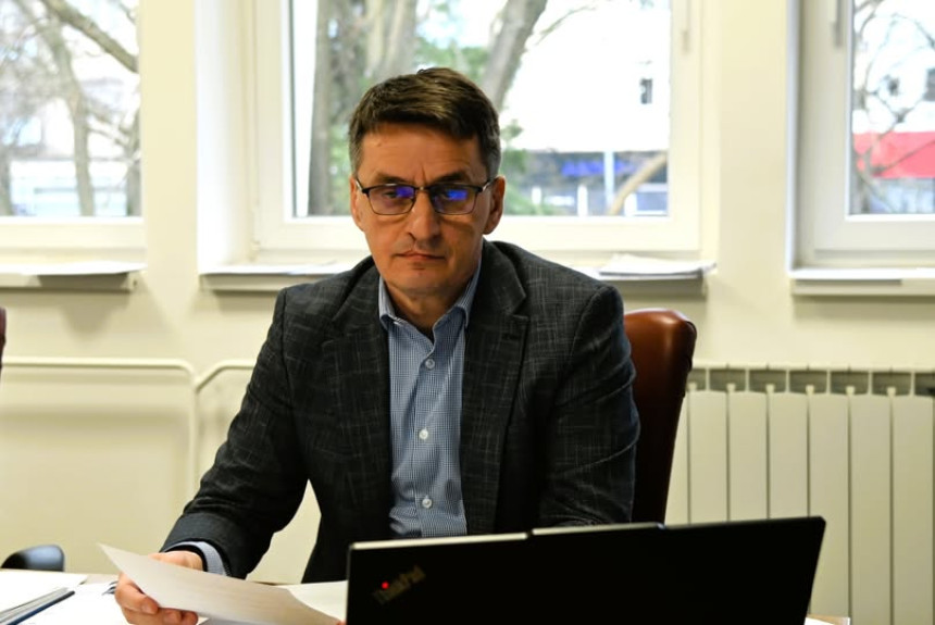 Вапај из Жељезница Републике Српске: На гушите нас!