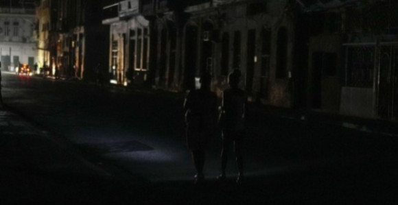 Потпуни колапс система: Велики дио Кубе без струје