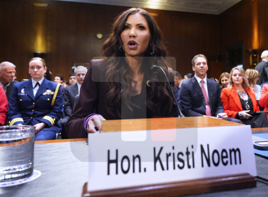 Кристи Ноем напушта мјесто министарке унутрашње безбједности САД