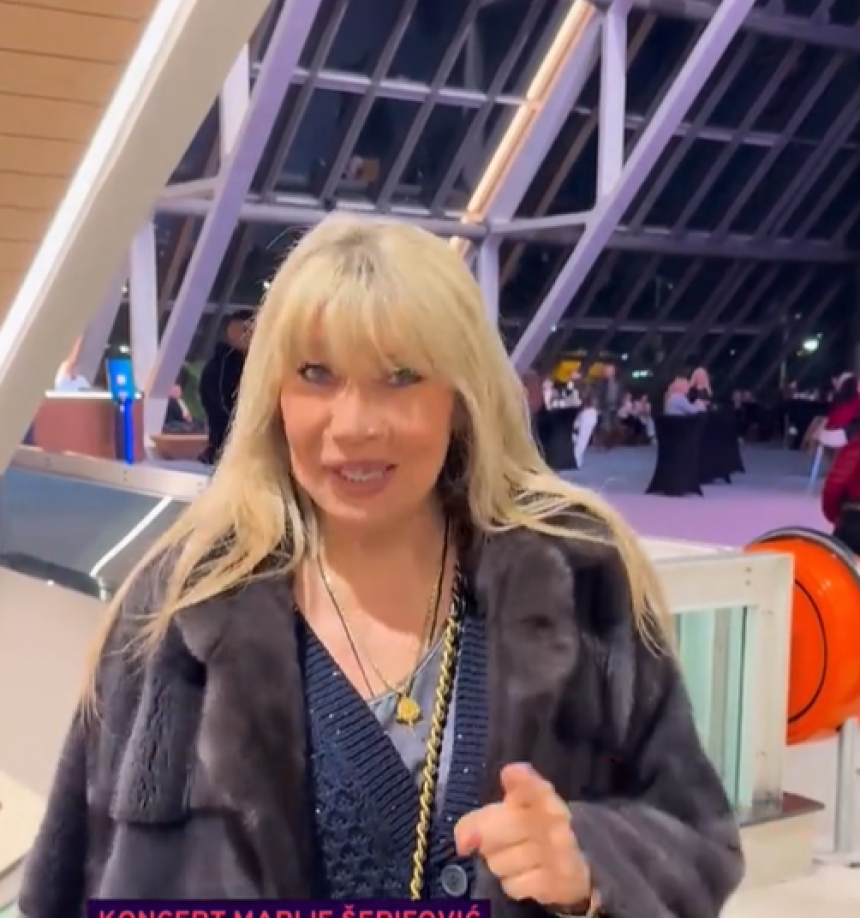 Лепа Брена није честитала Сузани рођење унуке