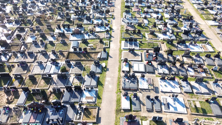 Stigao novi trend: QR kodovi na spomenicima