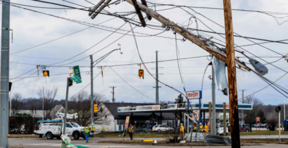 Tornado odnio najmanje šest ljudskih života