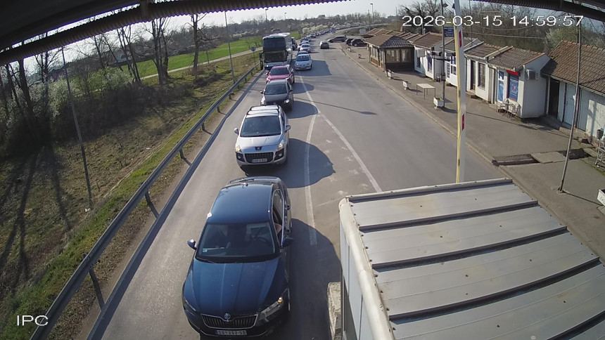 Pojačana frekvencija vozila na prelazima iz BiH