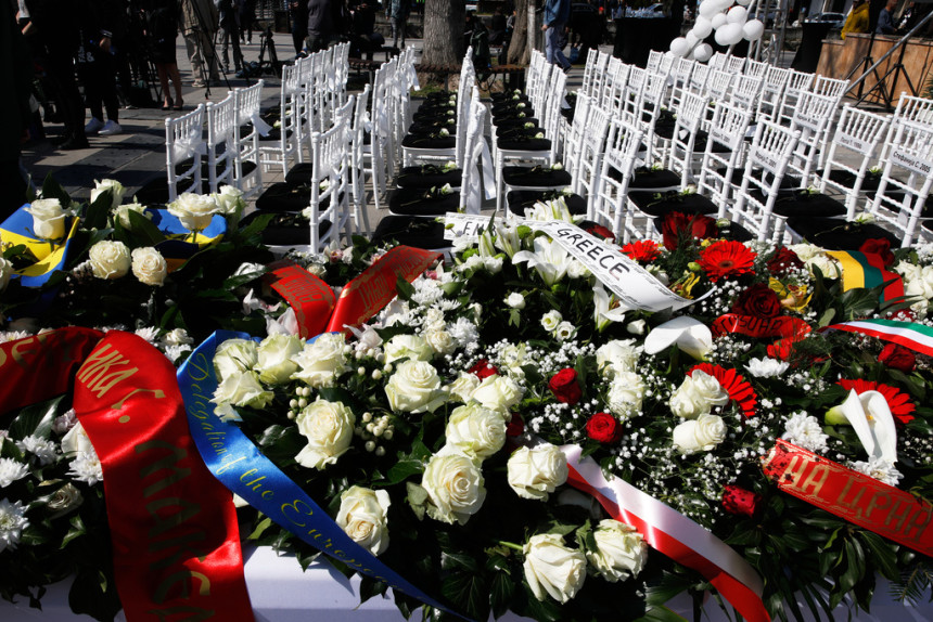 Kočani: Molitva za stradale u požaru, glasna tišina i 63 prazne stolice
