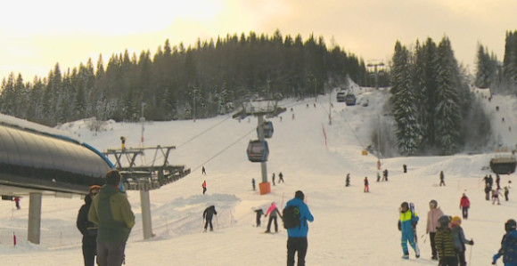 Danas hladnije uz padavine, na planinama snijeg