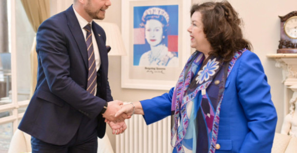 Stanivuković sa izaslanicom za ZB Karen Pirs