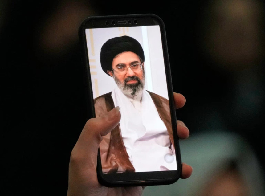 Аксиос: Мистерија око Моџтабе, ОС без потврде ко води Иран