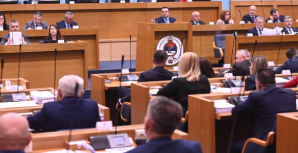 Nevjerovatno ponižavanje Narodne skupštine Republike Srpske i ispunjavanje želja SNSD-a