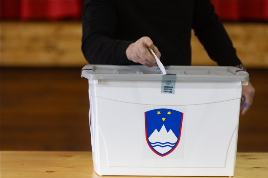 Slovenci danas glasaju o novom sastavu parlamenta