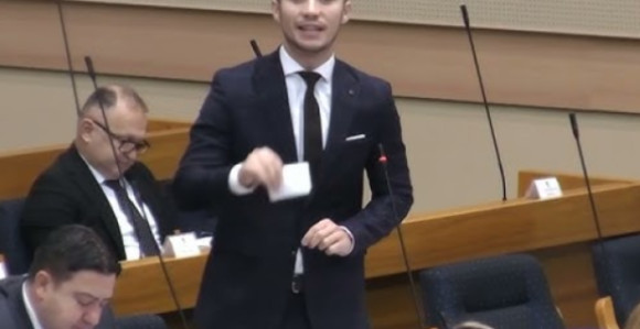 Kresojević: U laži su kratke noge, Miniću, održi riječ i idi!