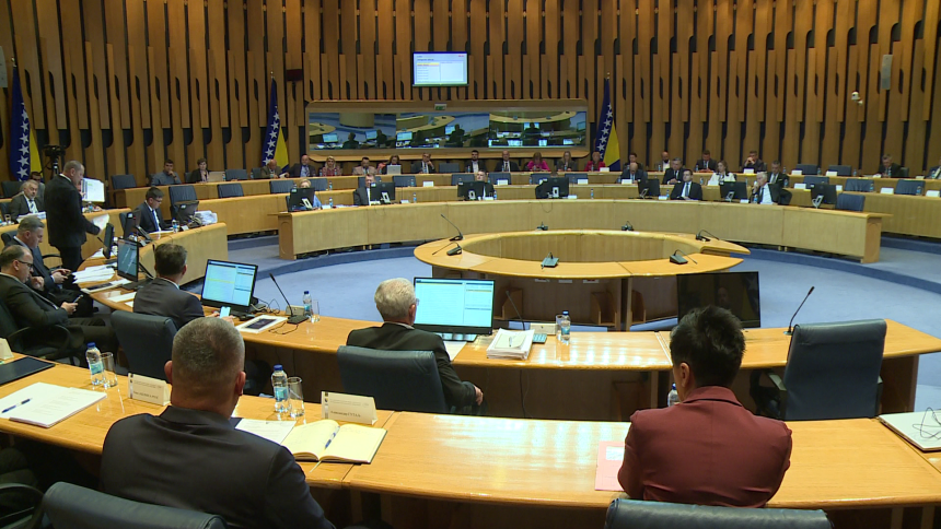 HDZ i SNSD udruženi protiv smanjenja akciza na gorivo