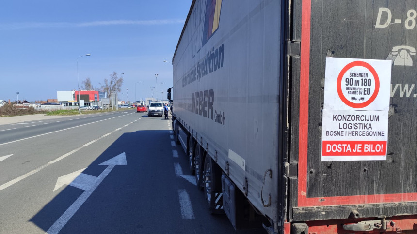 Prevoznici povučeni u baze sa graničnog prelaza Orašje