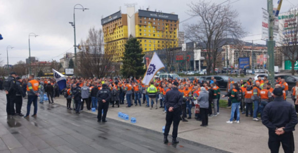 Протест радника Нове жељезаре: Заштитите домаћу производњу