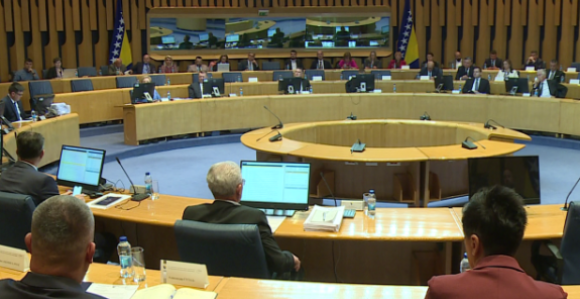 ХДЗ и СНСД удружени против смањења акциза на гориво