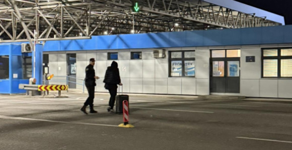 Хрватска полиција привела Станивуковића на хрватском граничном прелазу код Градишке