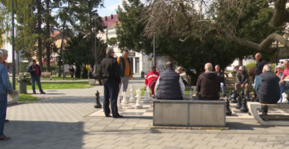 Директор ПИО РС се хвали резултатима, стварност другачија