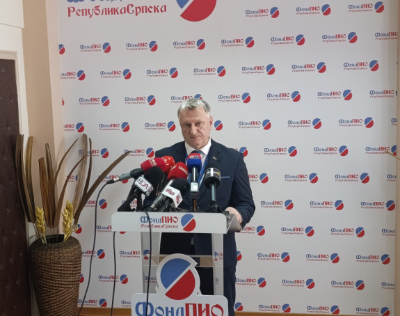 Polovina penzionera prima manje od 552 KM - Čime se hvale?!