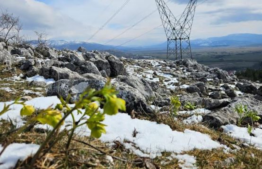 Претежно сунчано и топло, увече стиже промјена времена