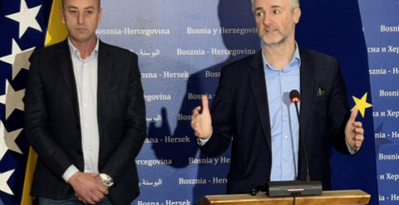 Vlasti nesposobne, ne mogu riješiti ni unutrašnja pitanja