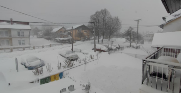 Snijeg i jak vjetar u Zagrebu, otkazana nastava u školama