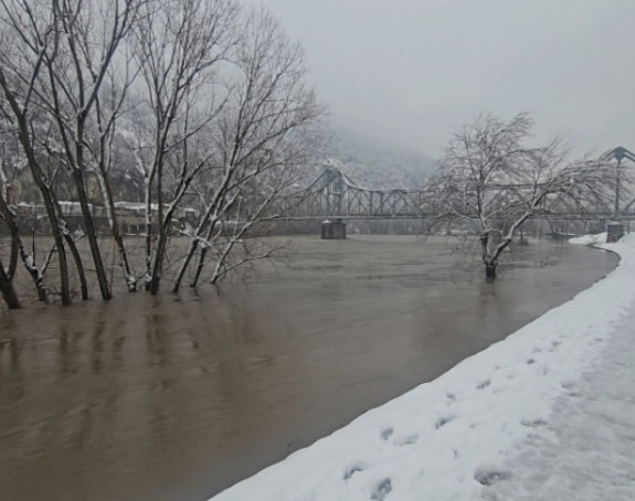 Zvornik: Drina u koritu, pojedina naselja bez struje