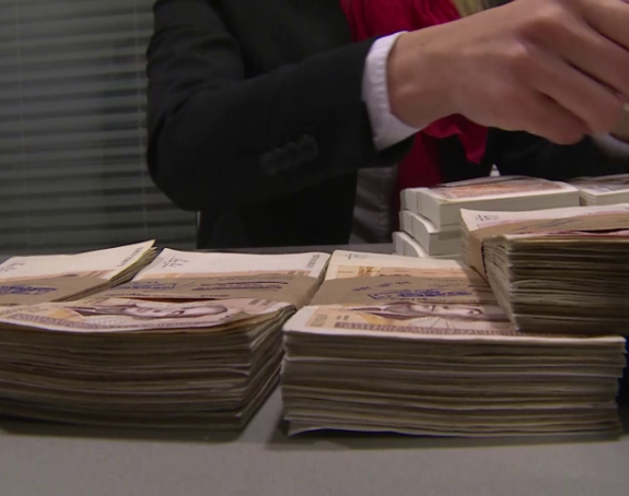 Po zelenaškoj kamati Srpska zadužena kako bi krpila prazan budžet u izbornoj godini