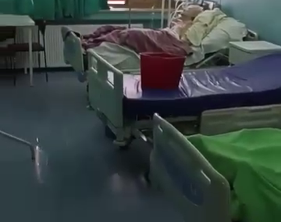 Najbolji UKC RS u regionu prokišnjava, pacijenti premješteni u suve prostorije