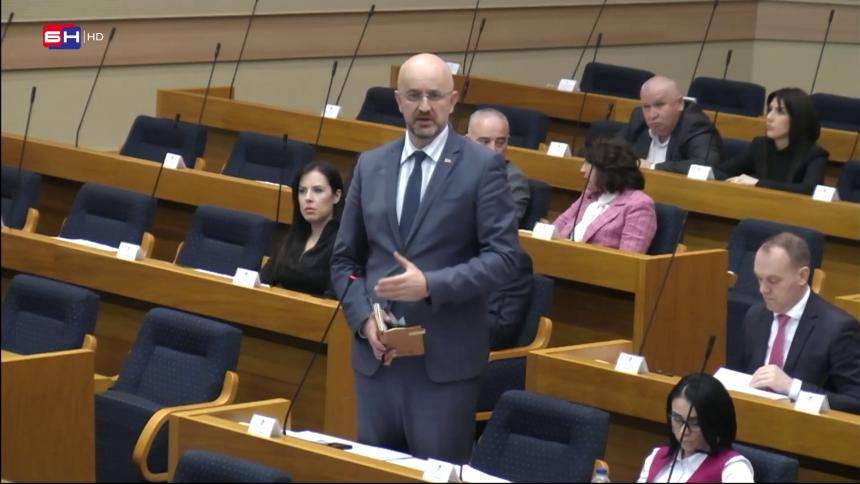 Мазалица дијели народ с лијеве и десне обале Дрине! (ВИДЕО)