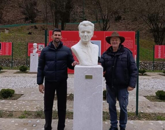 Novak Đoković ponovo posjetio piramide u Visokom