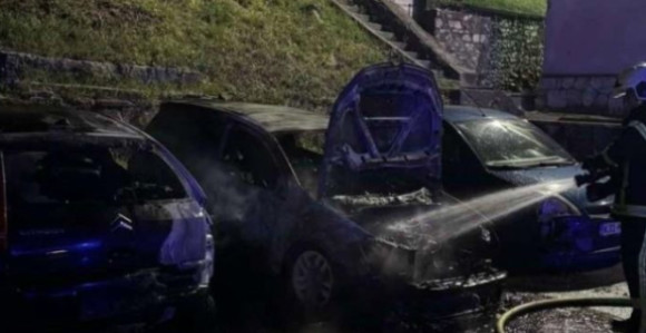 Mostar: Uhapšene dvije osobe zbog paljenja više vozila