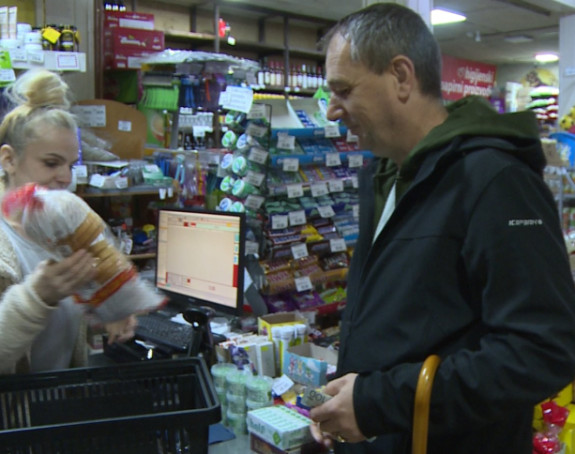 Грађани РС због високих цијена спас проналазе у Србији