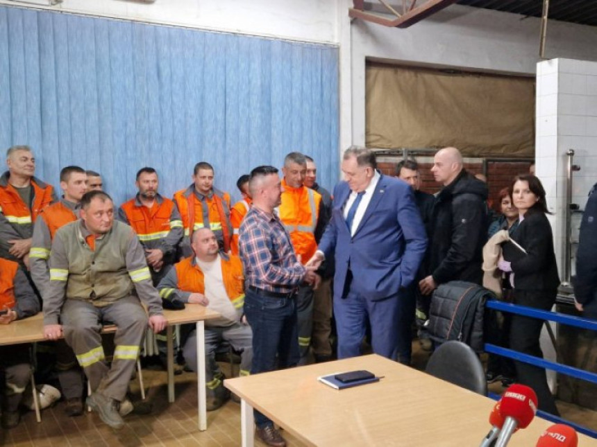 Kako je Vlada novcem građana "pokrila" obaveze privatnog "Pavgorda"?