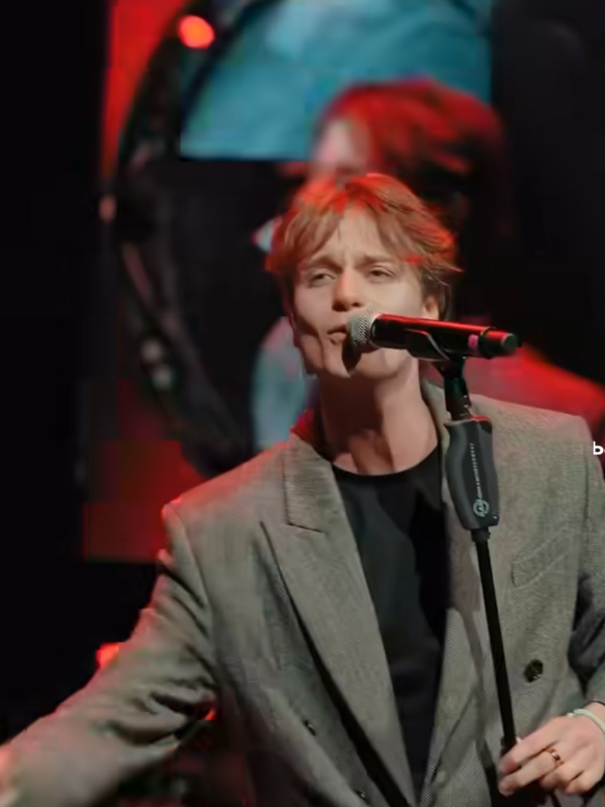 Јаков Јозиновић распродао десети концерт у Београду