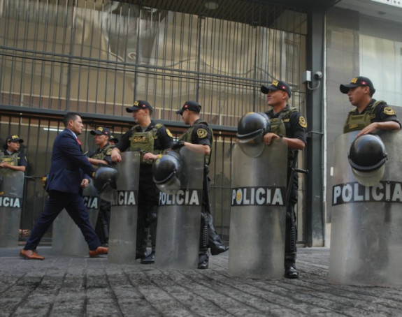 Перу: Срушио се зид стадиона на навијаче, има погинулих (ВИДЕО)