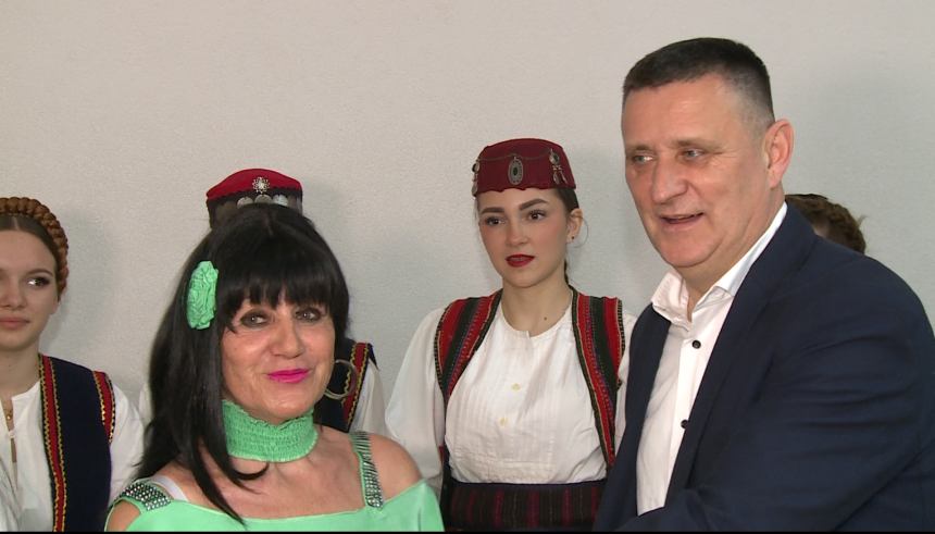 Владо Ђајић и даље тајновит, игра дуплу игру са СНСД-ом