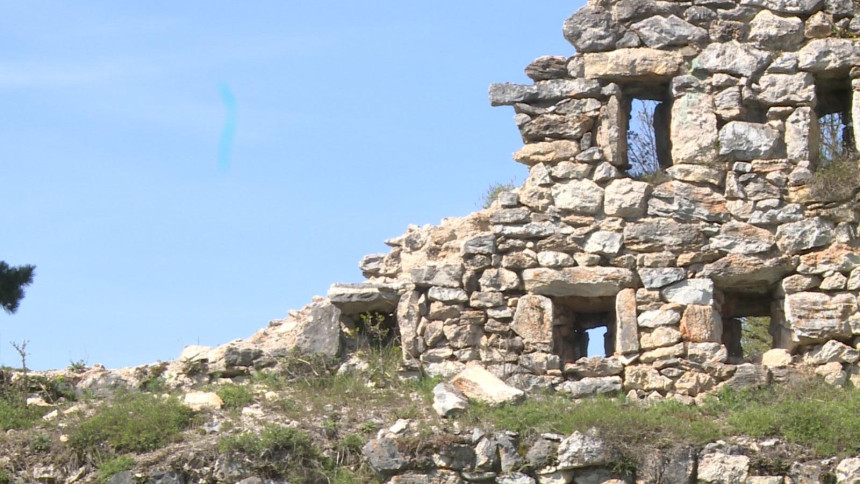 Turistički adut Zvornika propada, tvrđava se urušava