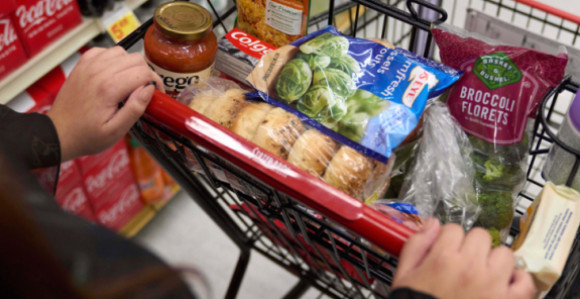 Живот постаје луксуз: Грађани стрепе од нових поскупљења