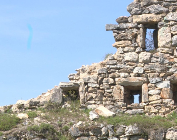 Turistički adut Zvornika propada, tvrđava se urušava