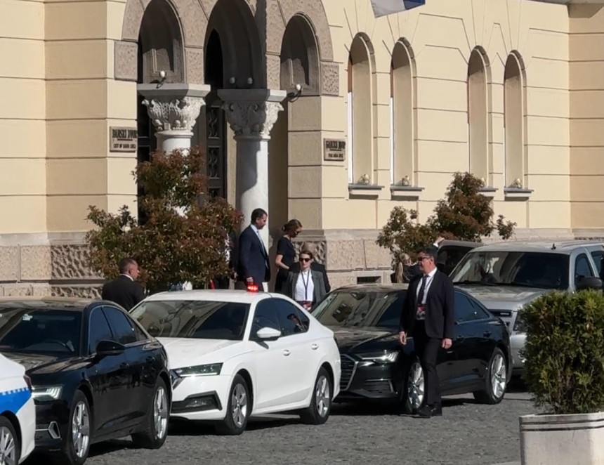 Додиков син домаћин Трамповом сину, ко плаћа цех?!