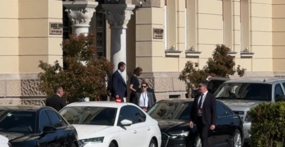 Додиков син домаћин Трамповом сину, ко плаћа цех?!