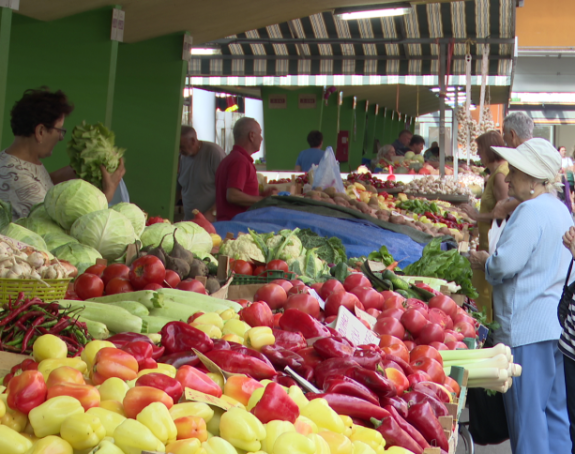 Cijene voća i povrća u stalnom porastu: Šta je najskuplje?