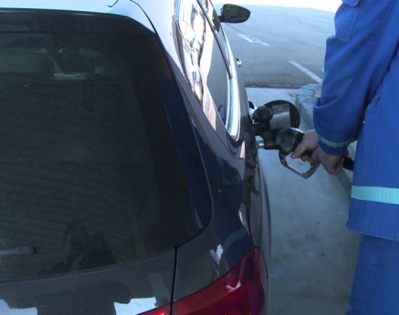 Građani Srpske će morati da sačekaju jeftinije gorivo