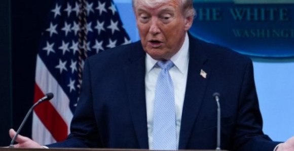 Tramp predložio da SAD naplaćuju prolaz kroz Ormuski moreuz