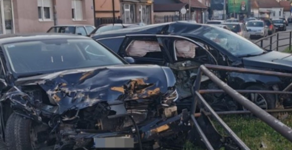 Haos u Bijeljini: Pijani vozač udario u tri automobila